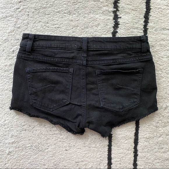 TALULA Black Mid Rise Cutoff Denim Shorts - Picture 5 of 8